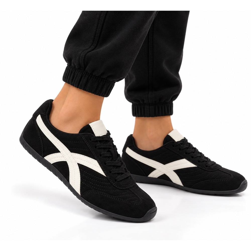 Wild Fable Chandler Jogger Sneakers Black White Memory Foam Womens 11 NEW